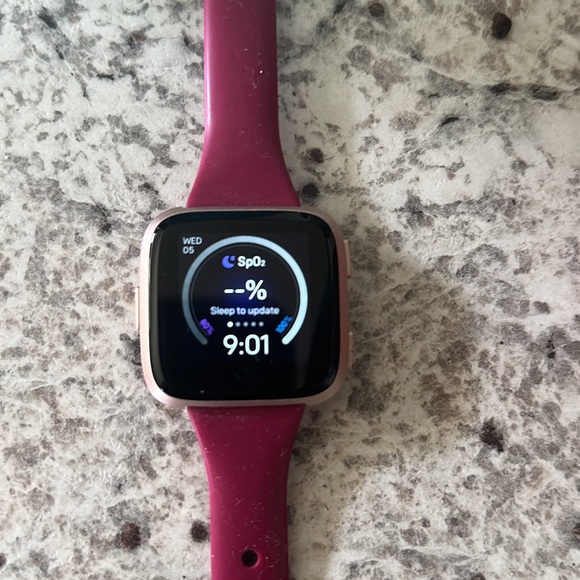 Fitbit Versa - Picture 2 of 5